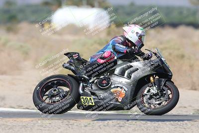 media/Oct-05-2025-CVMA (Sun) [[beeef4f201]]/Race 5-Amateur Supersport Open (Holeshot)/